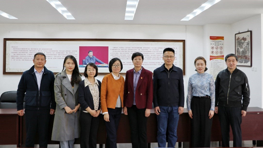 新疆大学继续教育学院来我院调研交流图片2.jpg